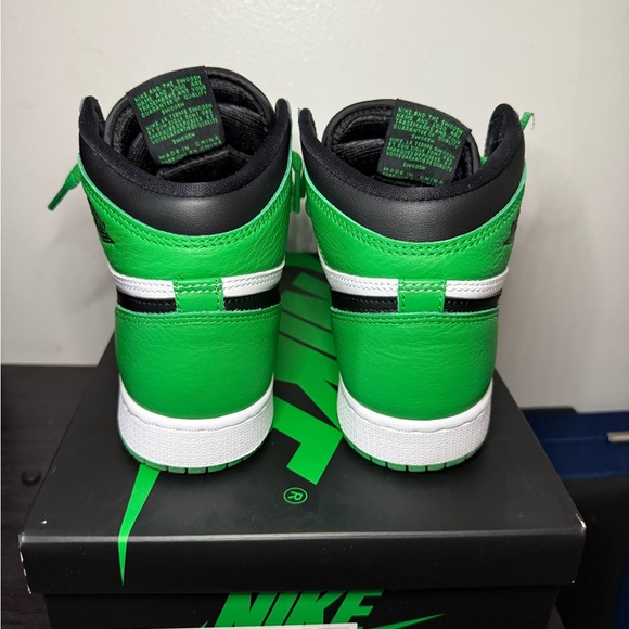 Jordan Kids Sneakers Black Green White - Picture 4 of 5